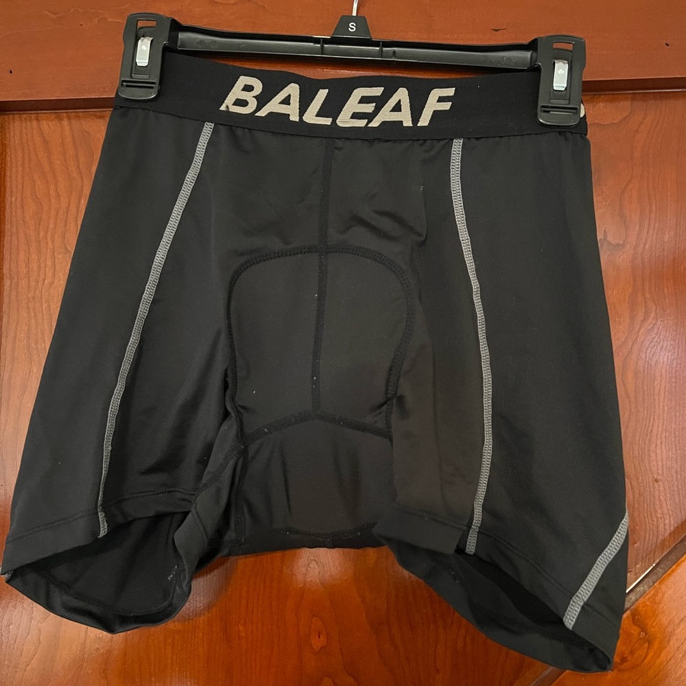 Baleaf Padded Bike Shorts | Size Medium